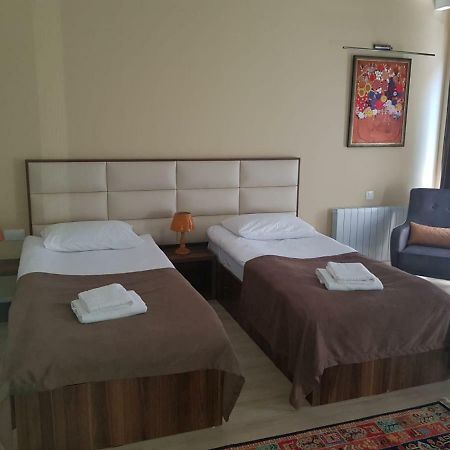 Apart Hotel Avlabari Yard Тбилиси Екстериор снимка