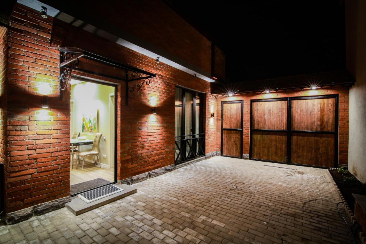Apart Hotel Avlabari Yard Тбилиси Екстериор снимка
