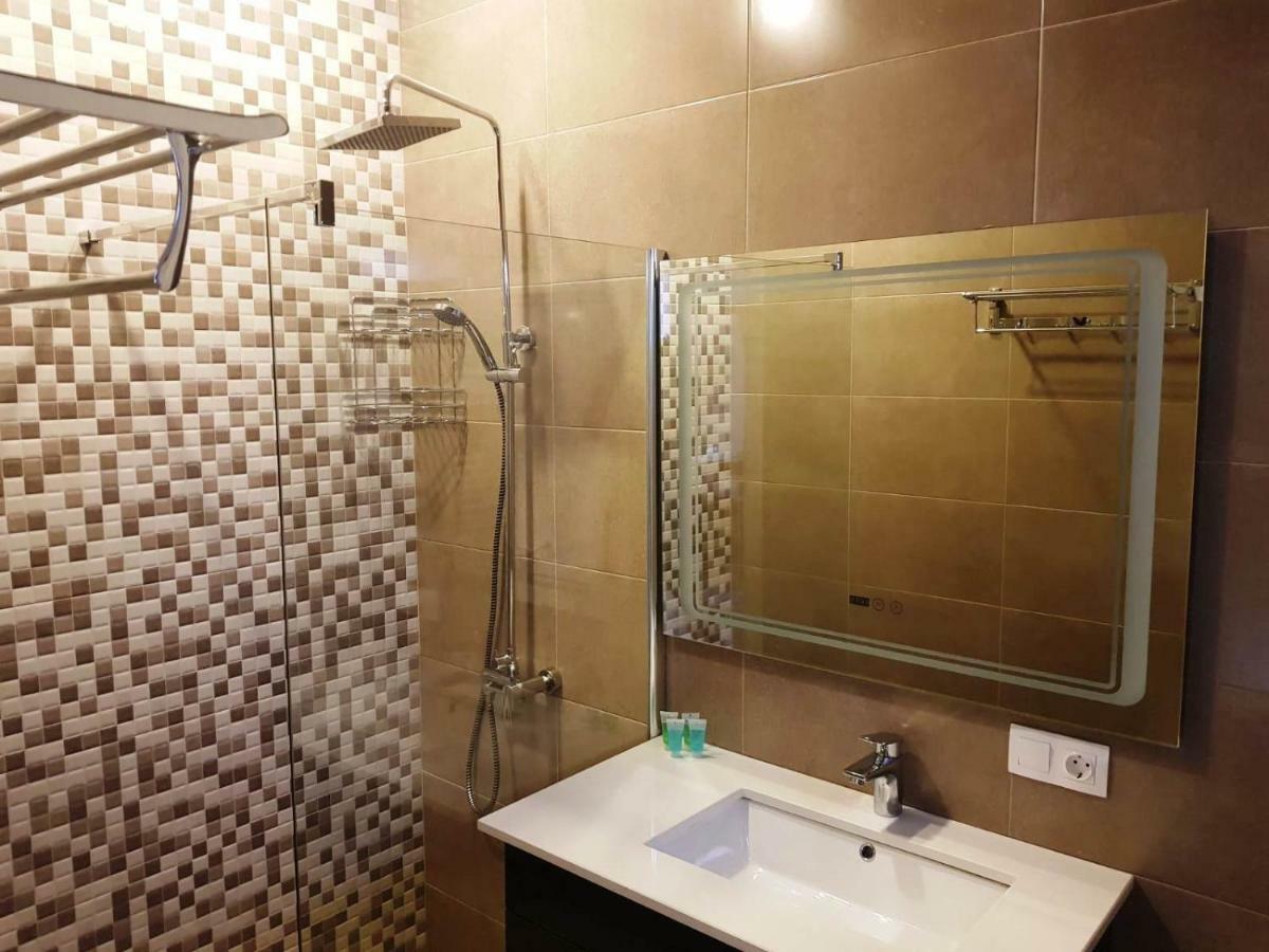 Apart Hotel Avlabari Yard Тбилиси Екстериор снимка