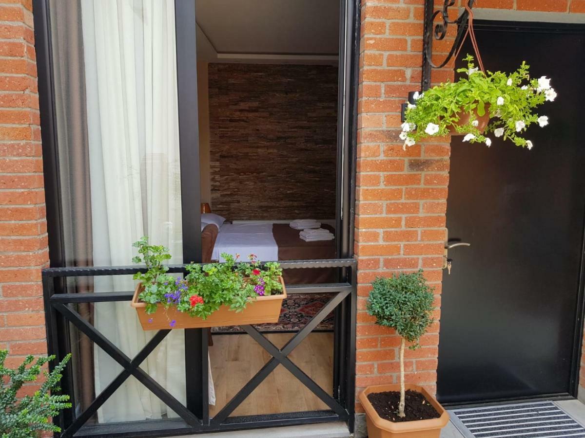 Apart Hotel Avlabari Yard Тбилиси Екстериор снимка